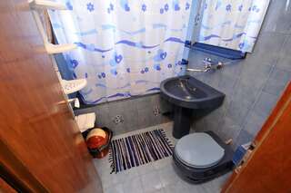 Апартаменты Marko Apartments Улцинь Семейный номер с видом на море-4