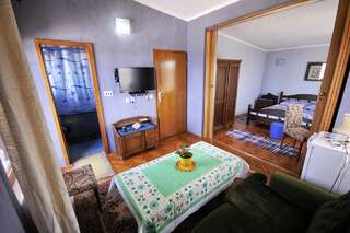 Апартаменты Marko Apartments Улцинь Семейный номер с видом на море-7